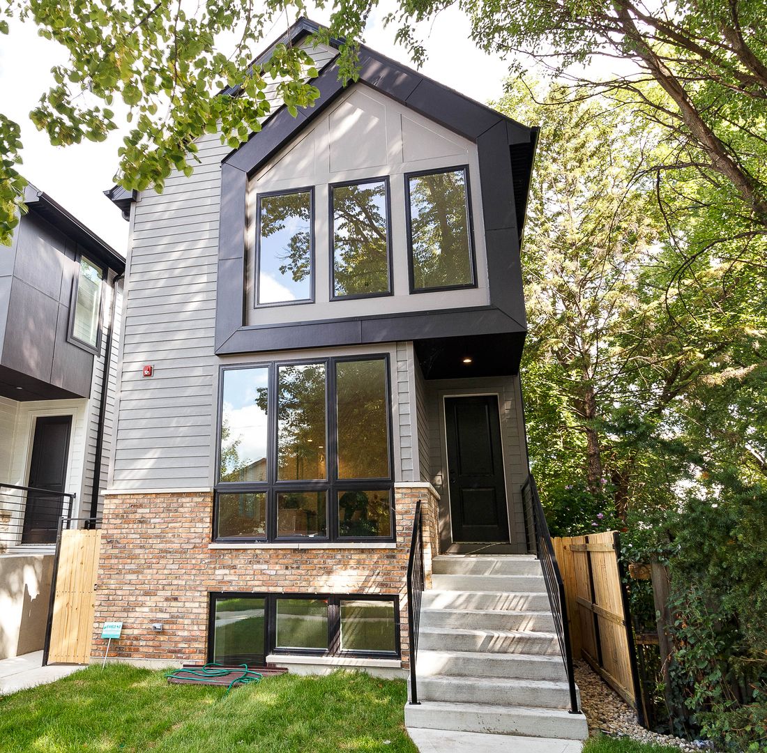 4527 N Keystone Avenue — Chicago, IL 60630
