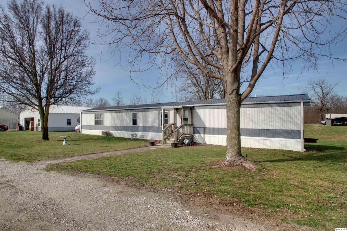 1193 3000th, Clayton, IL 62324