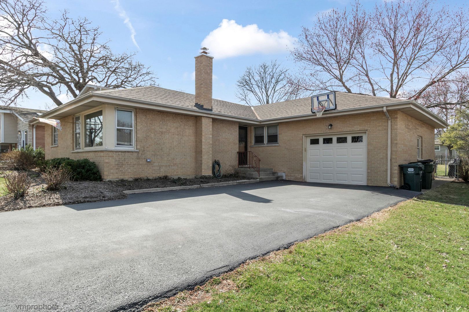 330 S Oak Street — Palatine, IL 60067