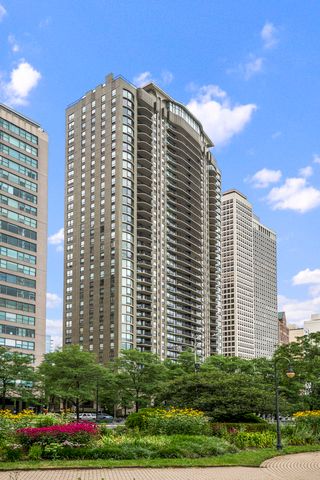 1040 N Lake Shore Drive #26B — Chicago, IL 60611