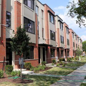 308 E Lincoln Street #308 — Mount Prospect, IL 60056
