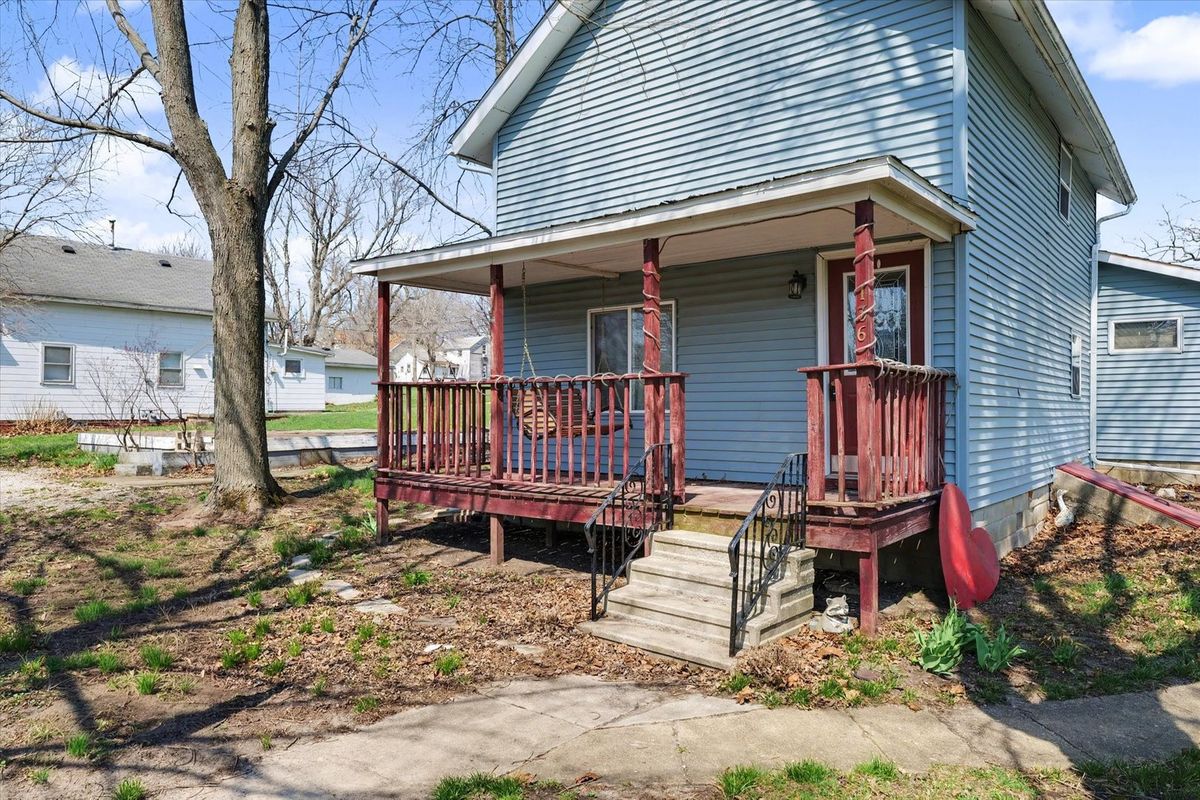 136 E Ohio Street, Sibley, IL 61773