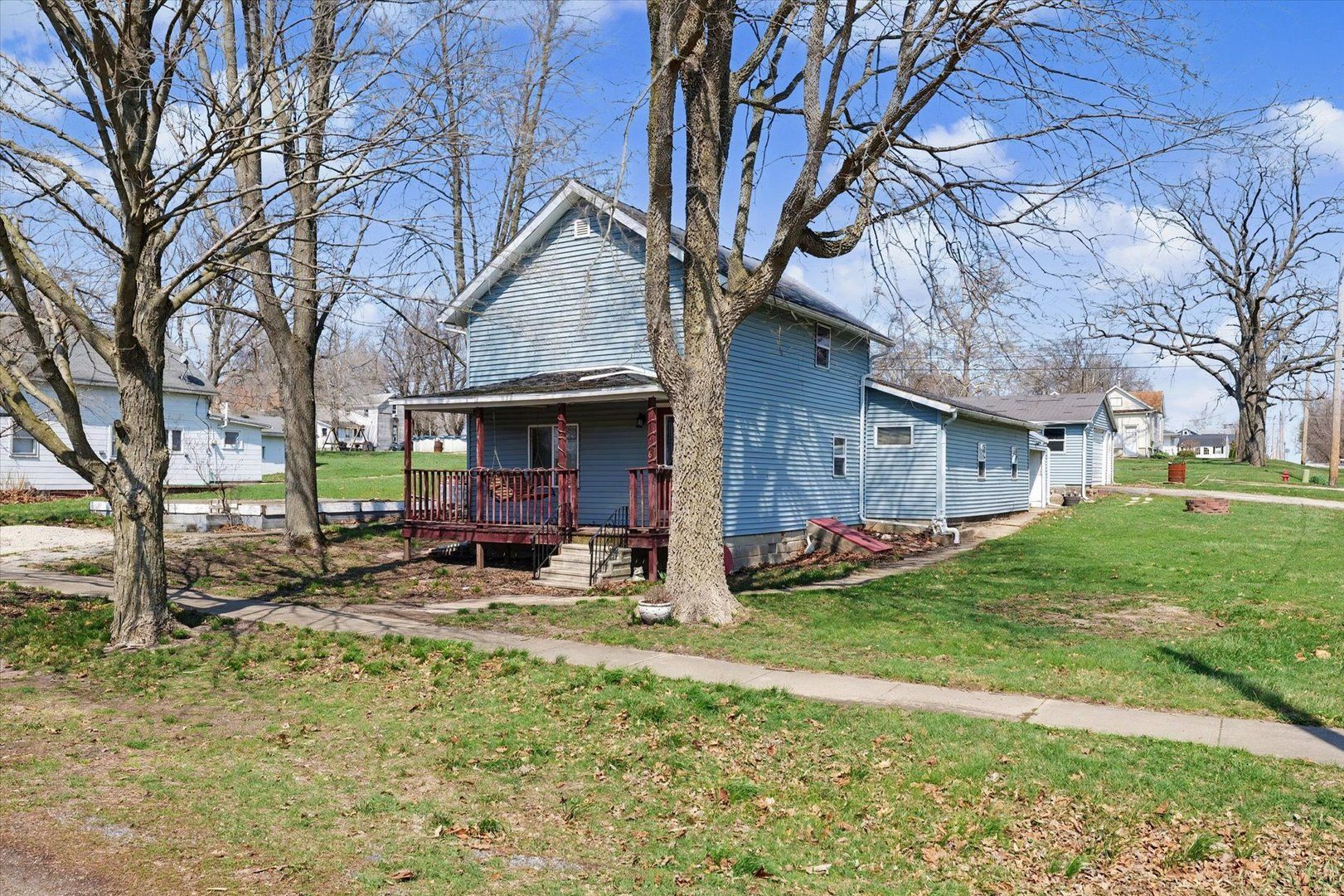 136 E Ohio Street — Sibley, IL 61773