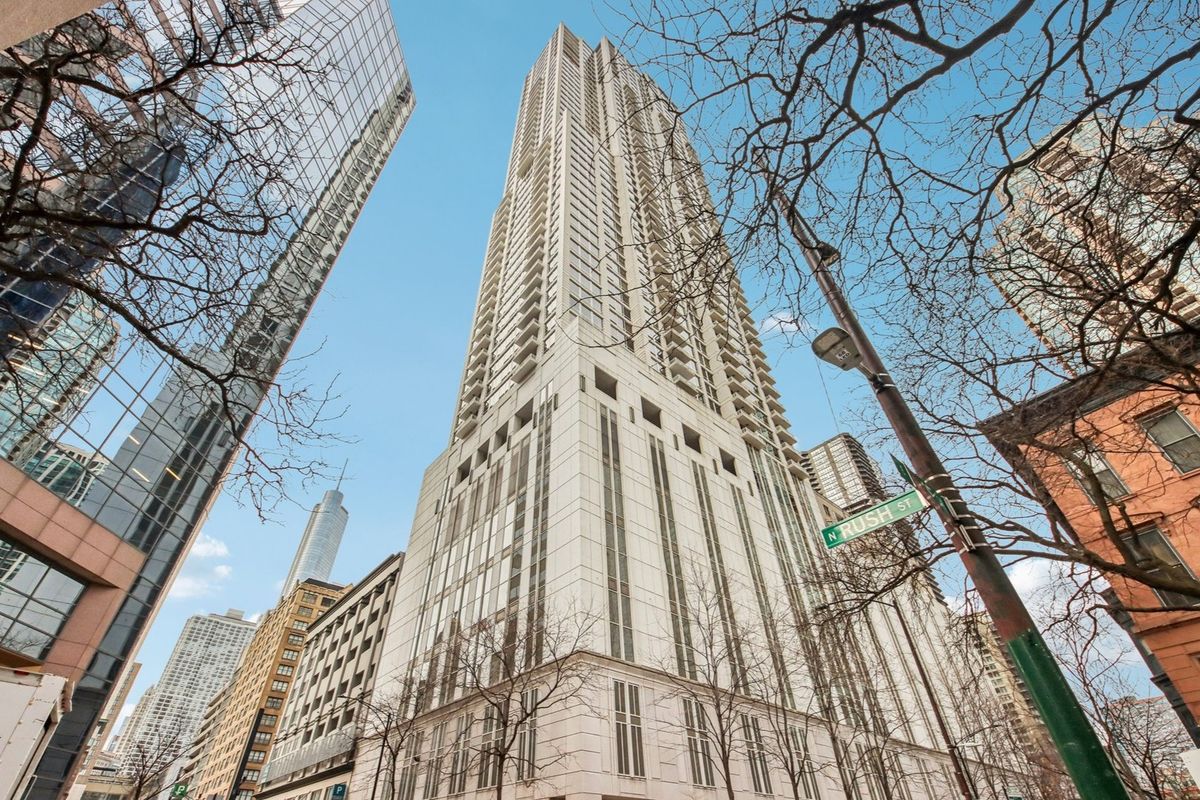 55 Erie Street, Chicago, IL 60611