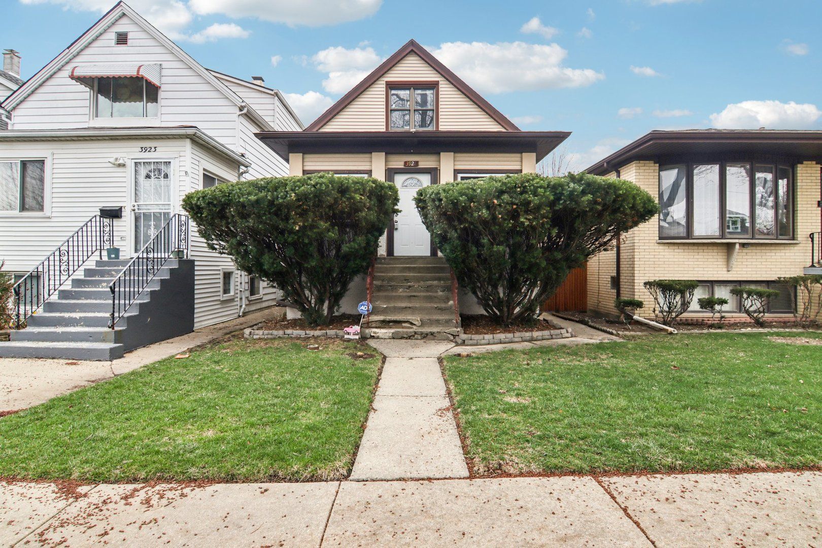 3921 N Newcastle Avenue — Chicago, IL 60634