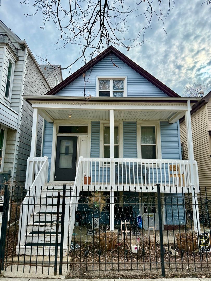 1845 Sawyer Avenue, Chicago, IL 60647