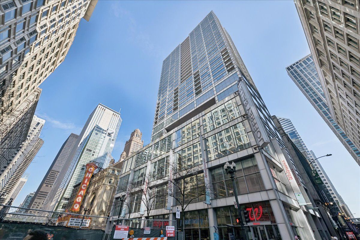 8 Randolph Street, Chicago, IL 60601