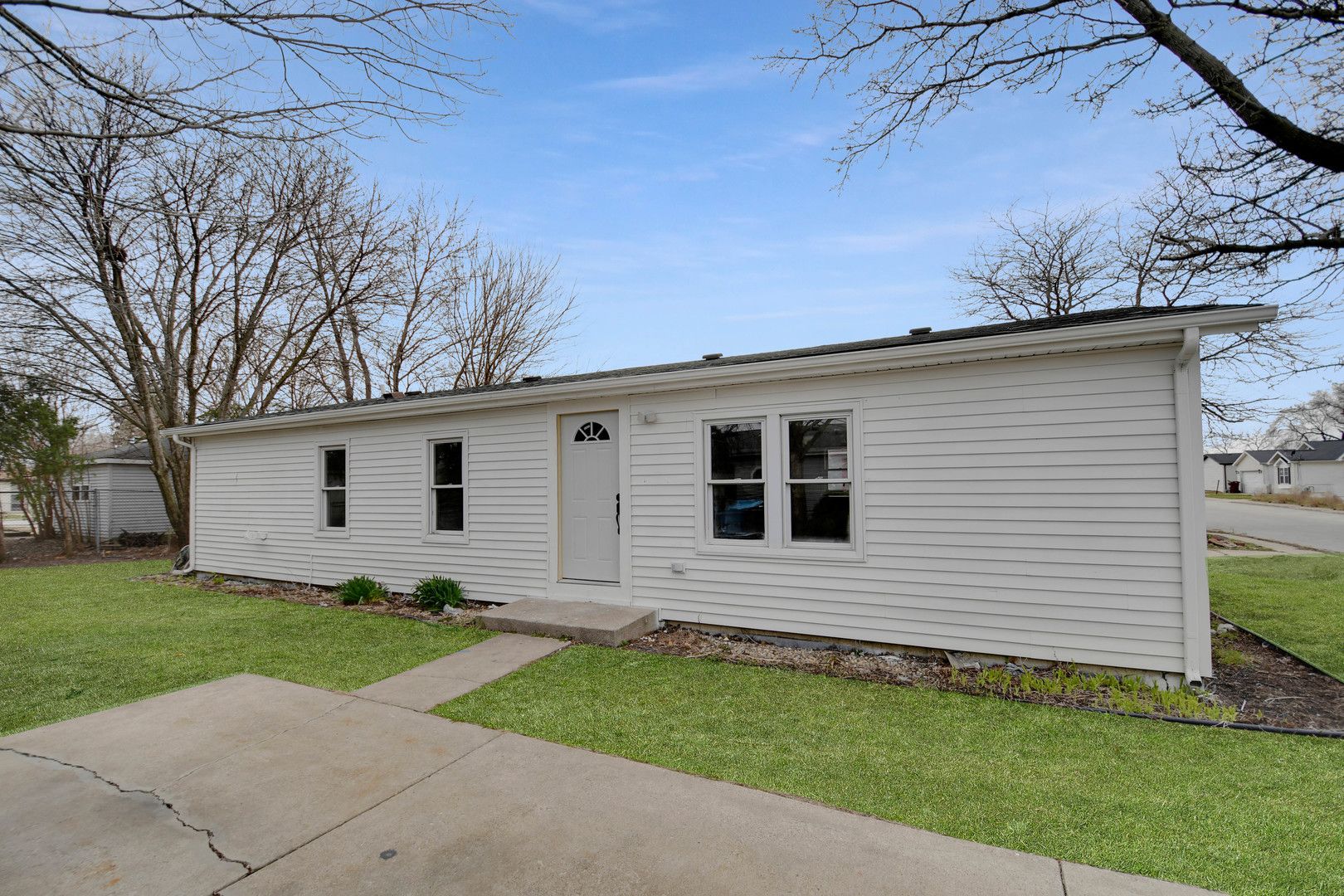 2258 Rush Street — Lynwood, IL 60411