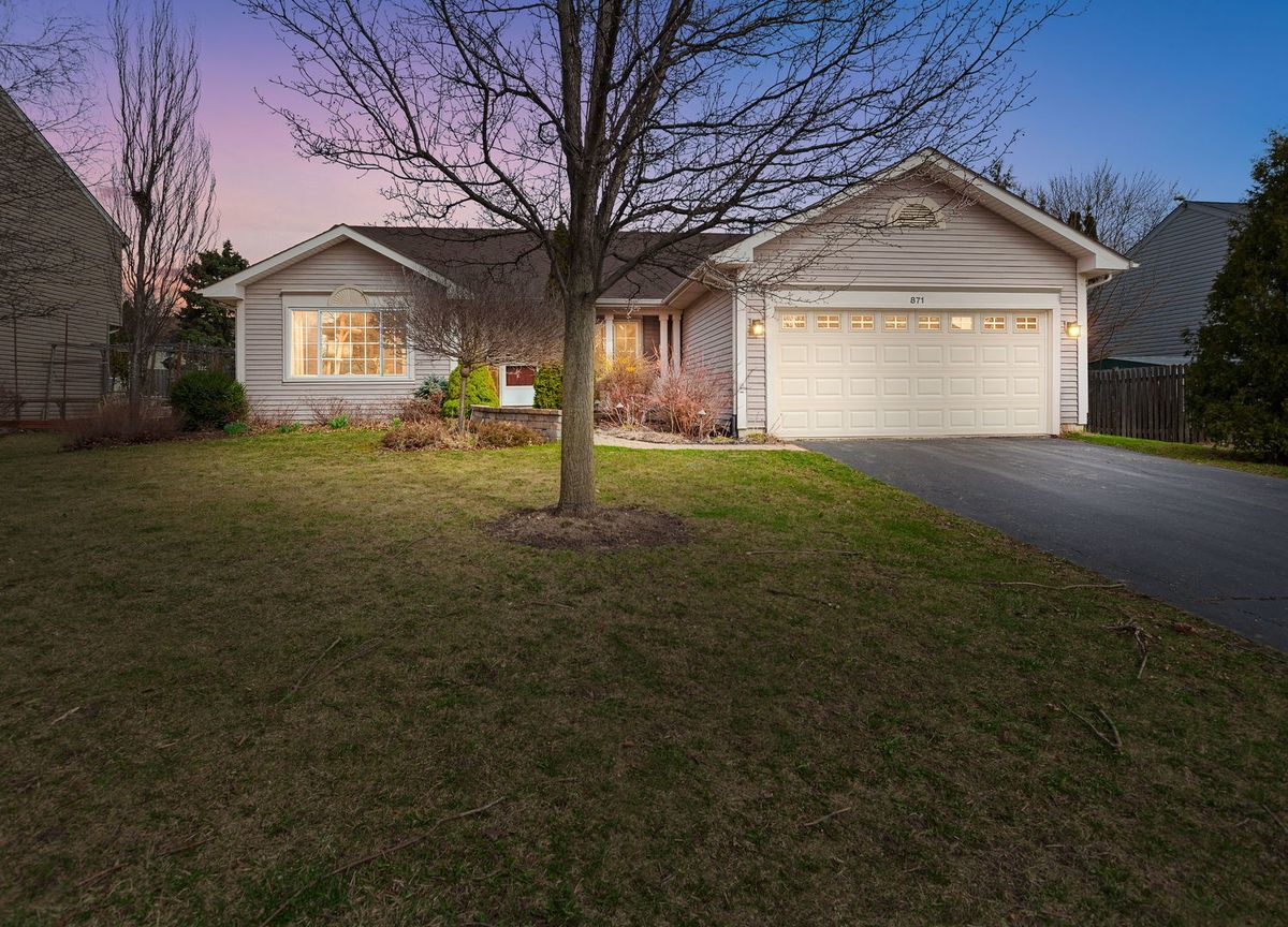 871 Brandt Drive, Lake In The Hills, IL 60156