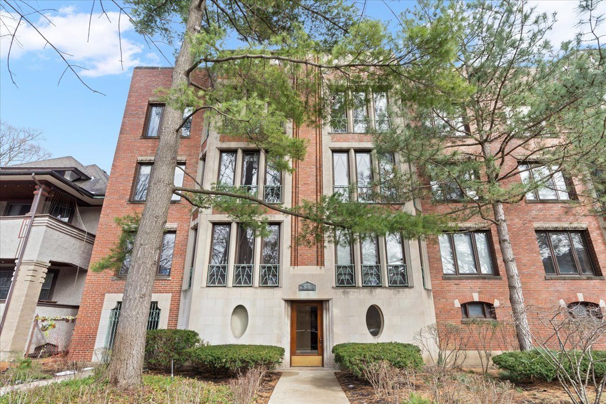 304 N Grove Avenue #3B — Oak Park, IL 60302