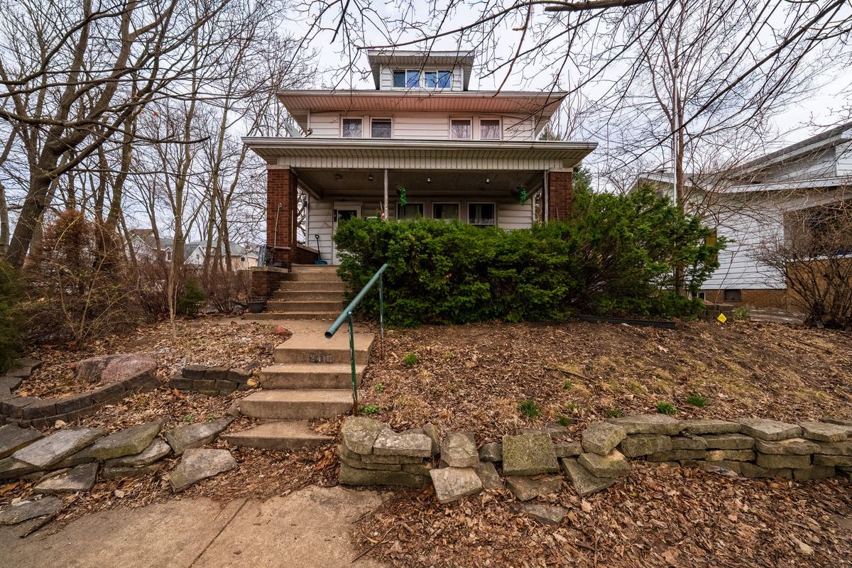2416 Dechman Avenue, Peoria, IL 61603