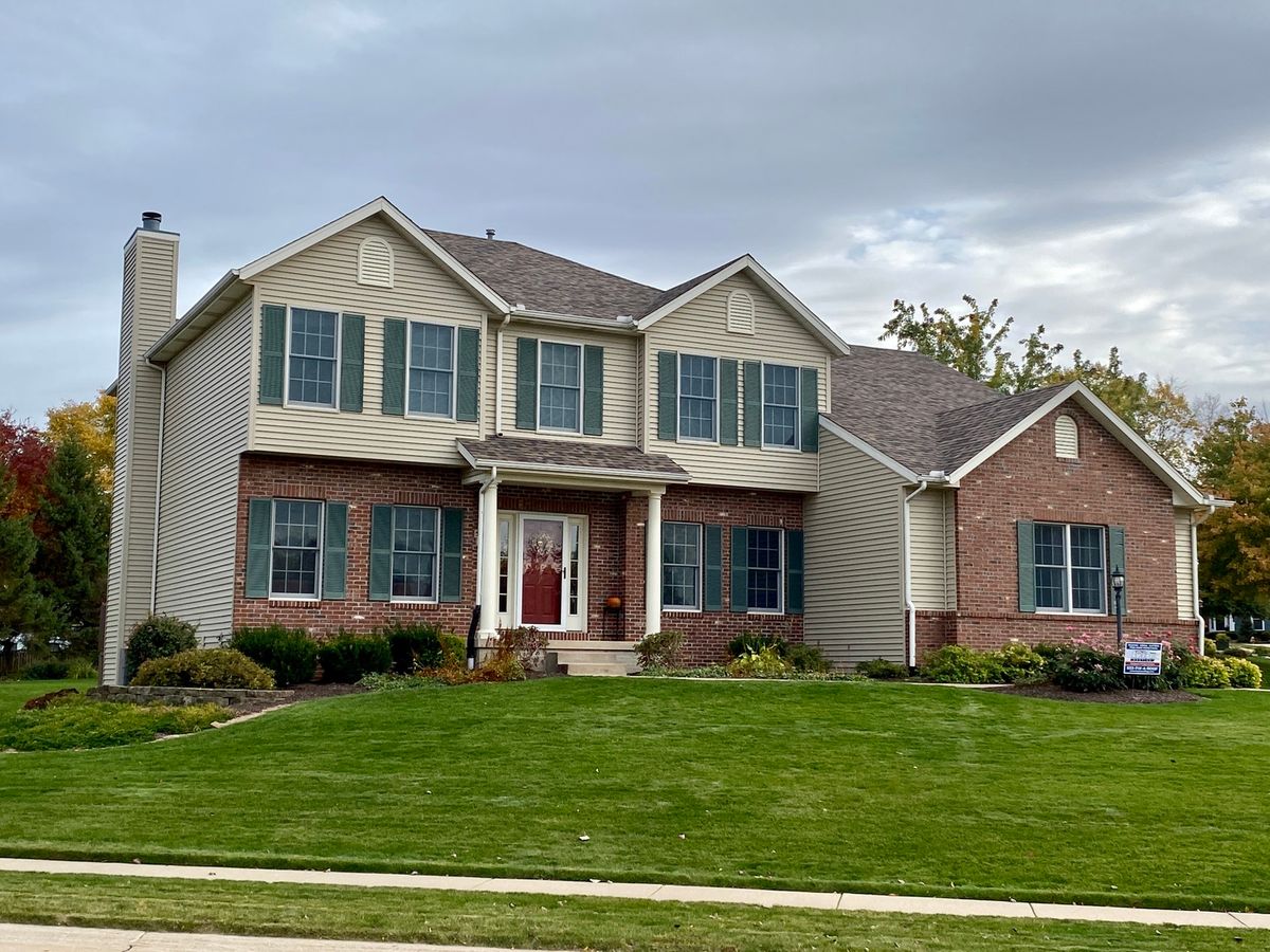 5355 Heather Glen Circle, Bettendorf, IA 52722