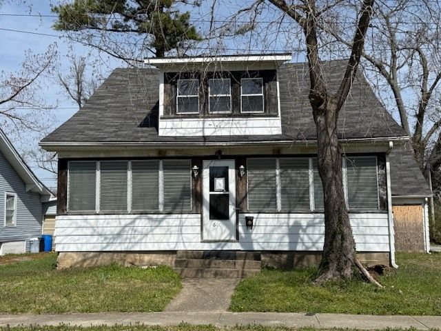 600 Dewey Street — Eldorado, IL 62930