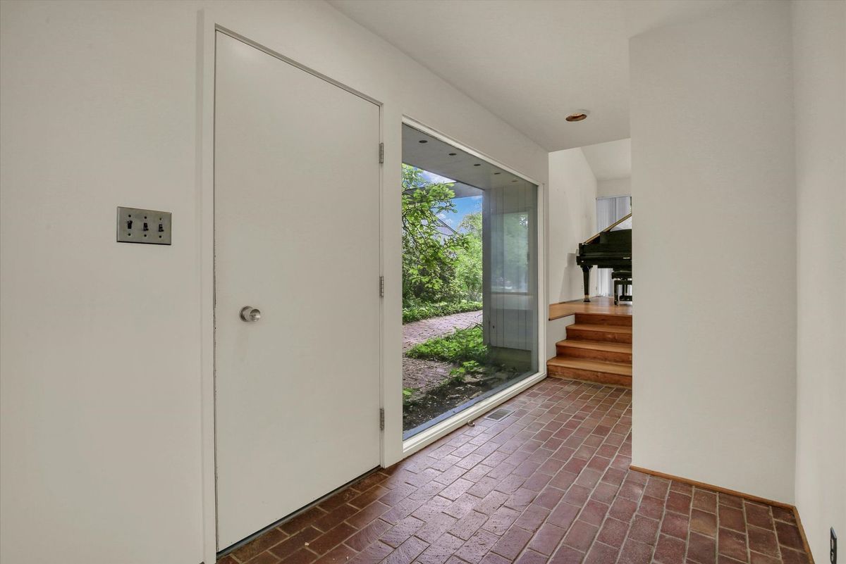 3406 S Persimmon Circle, Urbana, IL 61802