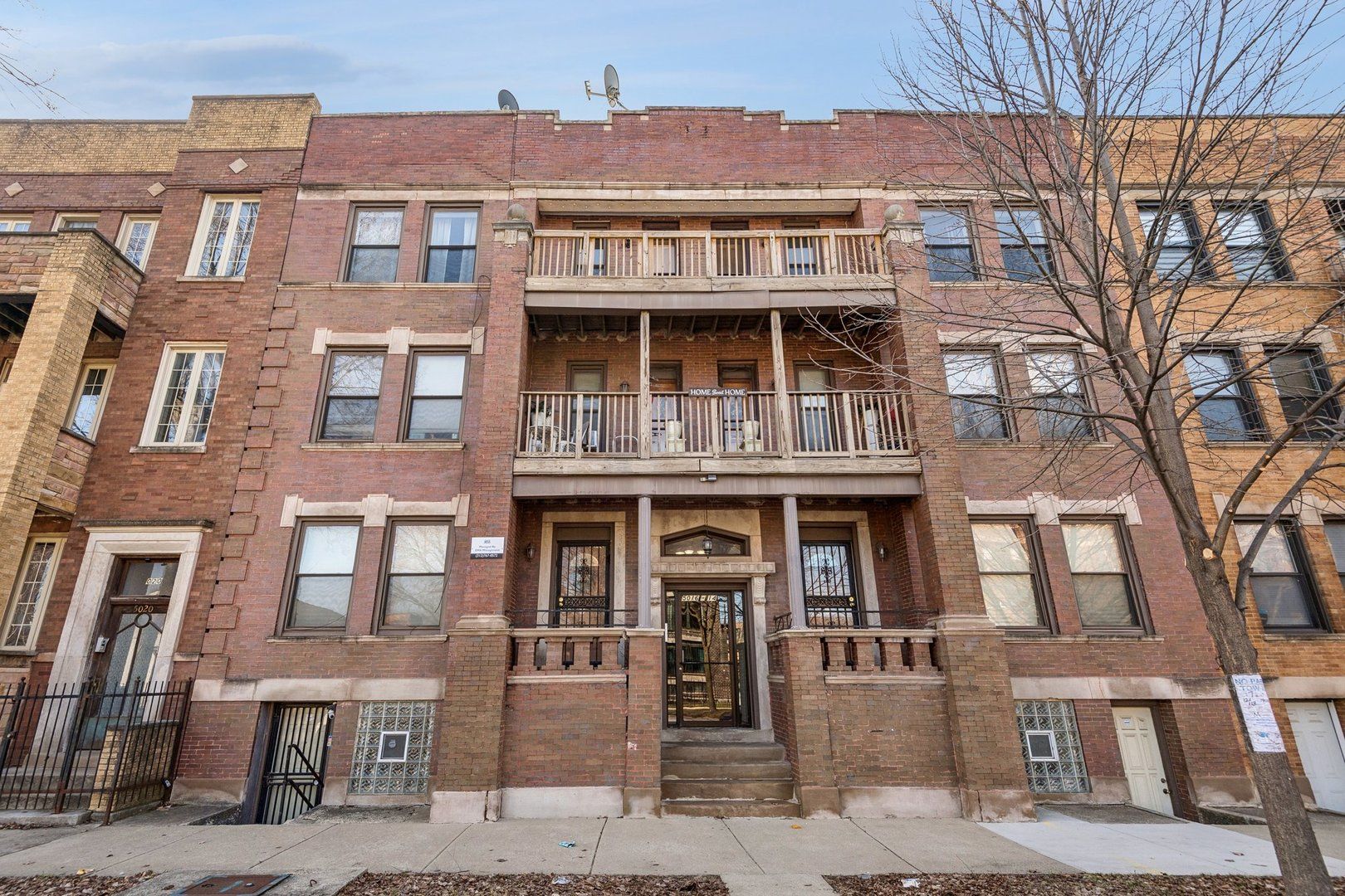 5016 S Prairie Avenue #1 — Chicago, IL 60615