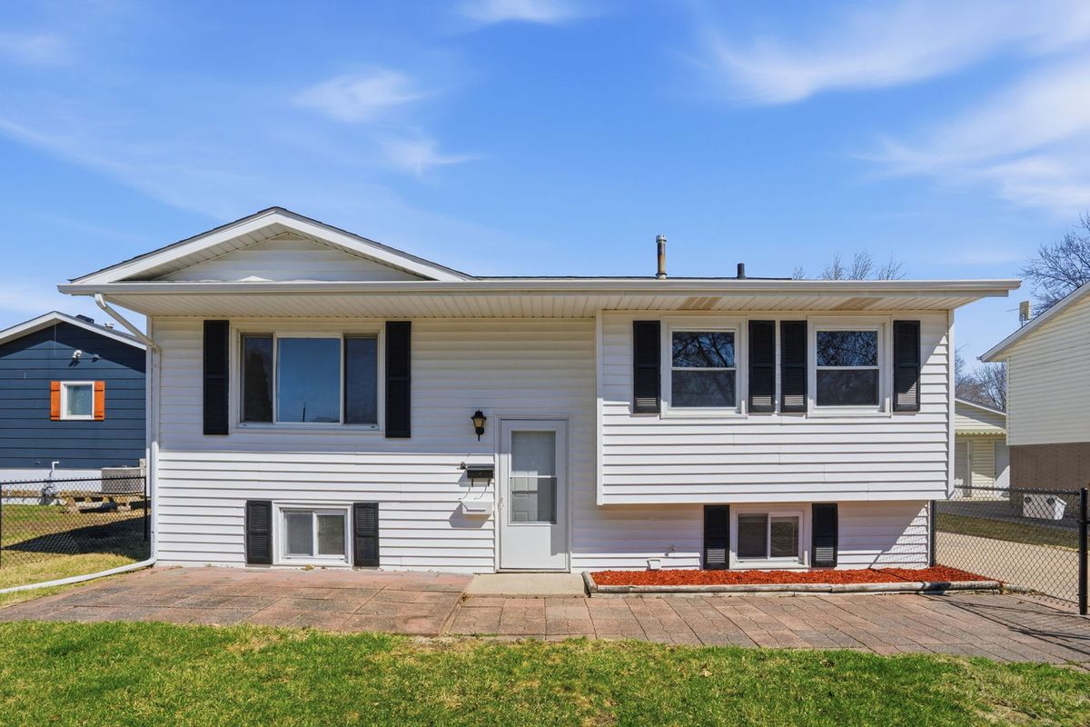 3109 Lincoln Avenue, Davenport, IA 52804