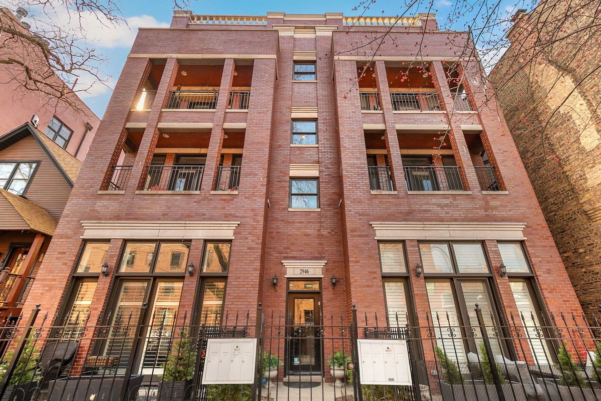 2946 Sheffield Avenue, Chicago, IL 60657