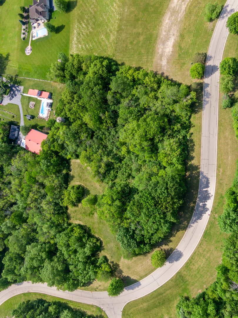 7389 English Oak Lane — Spring Grove, IL 60081