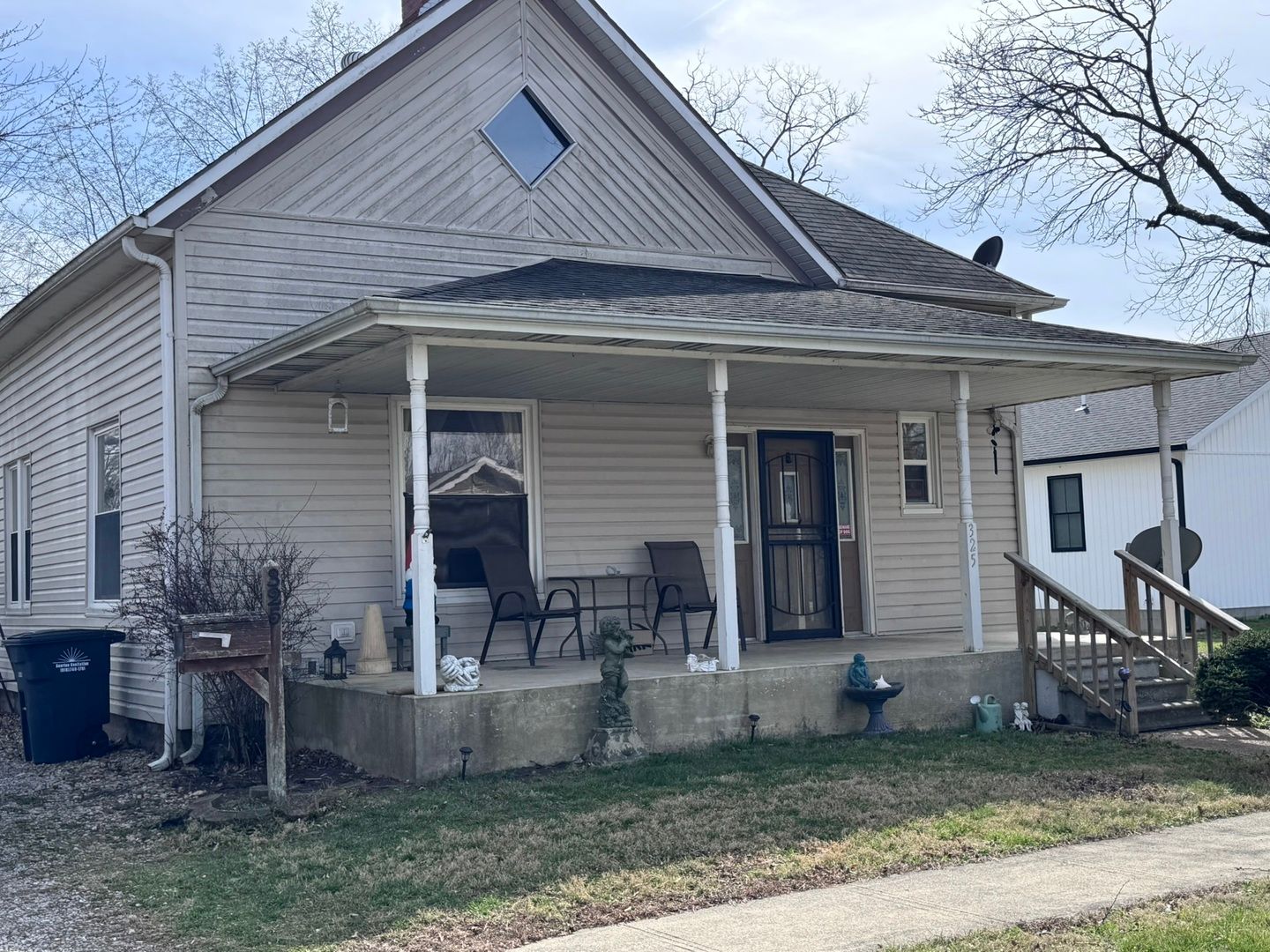 325 W Porter Street — Salem, IL 62881