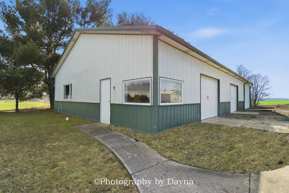 13014 E State Route 114, Momence, IL 60954