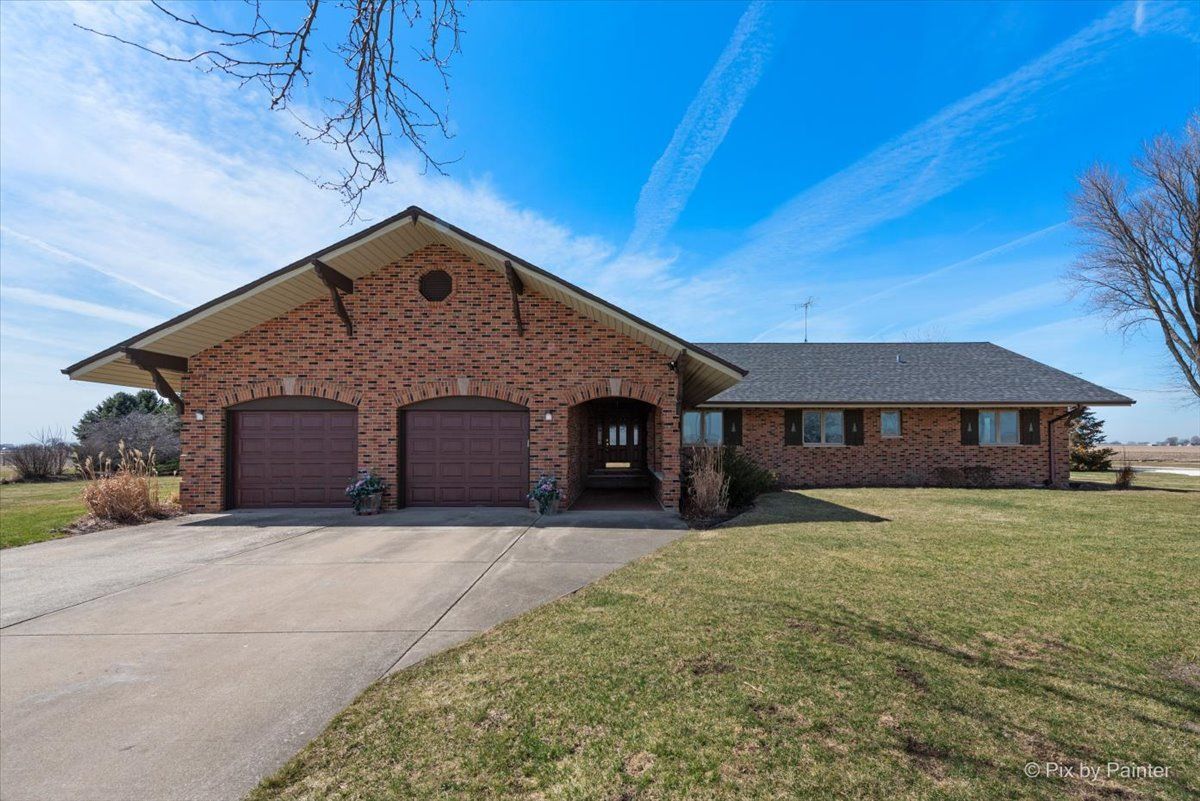 983 Council Road — Somonauk, IL 60552