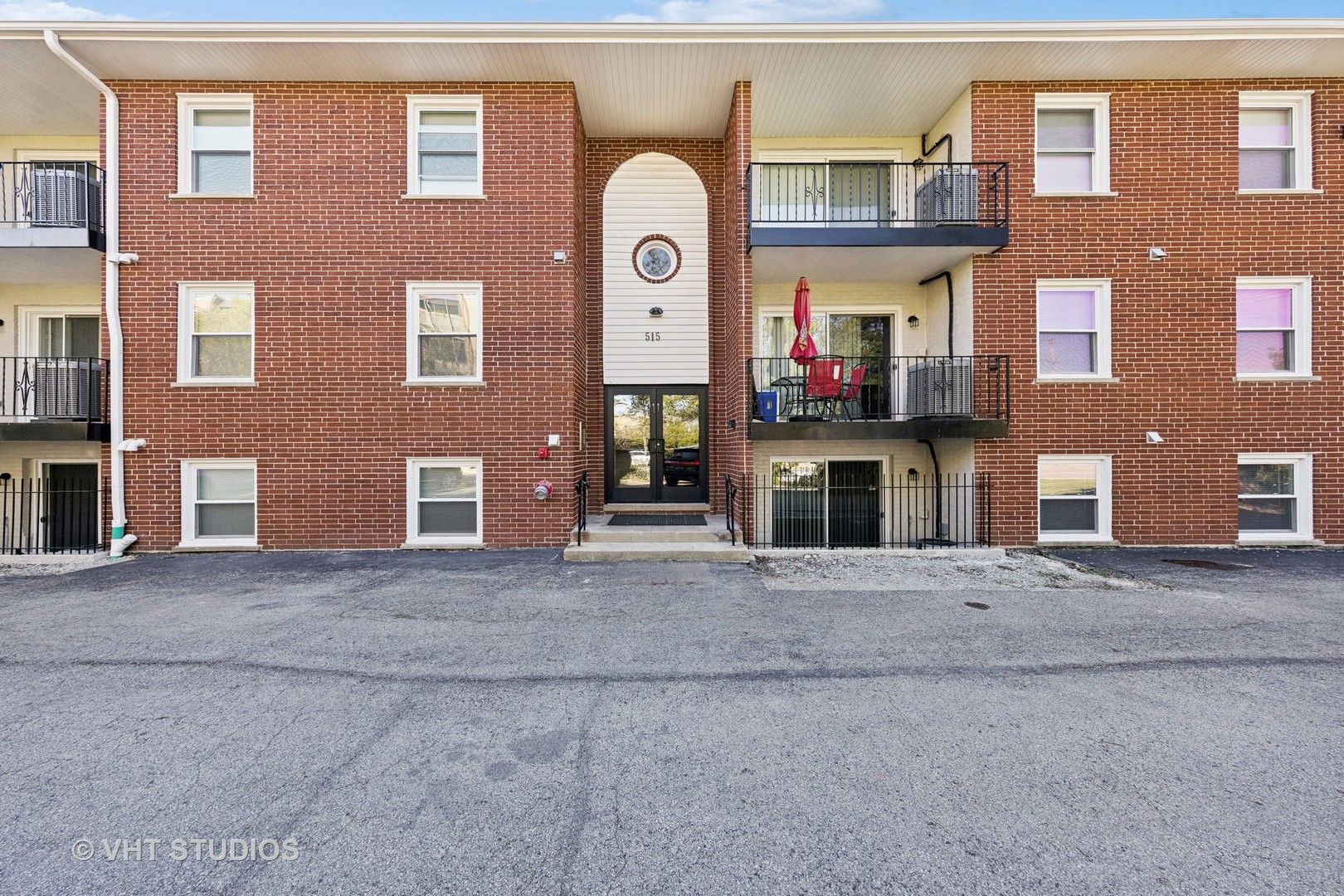 515 N Cass Avenue #2H — Westmont, IL 60559