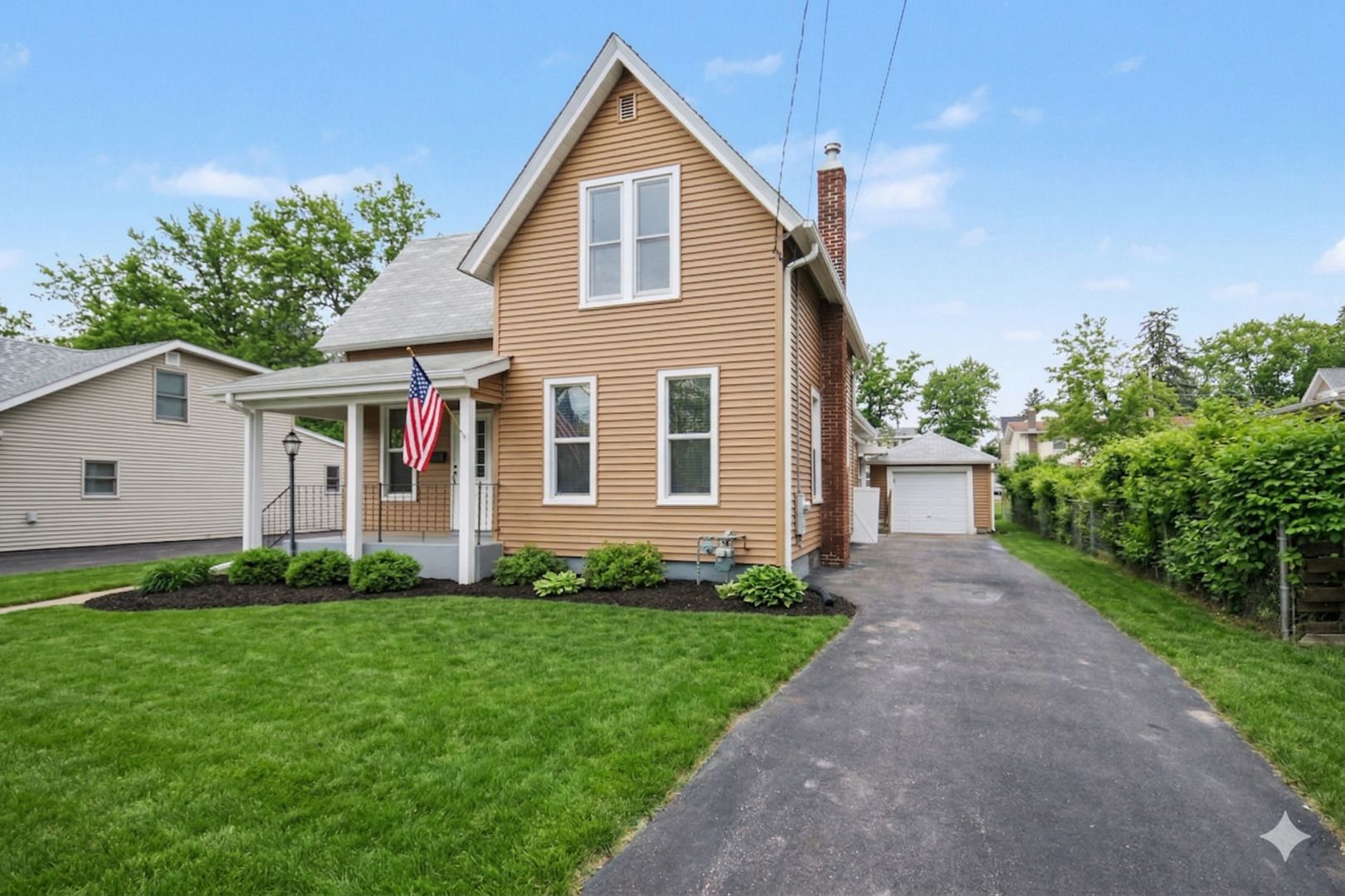 29 N Green Street — Carpentersville, IL 60110