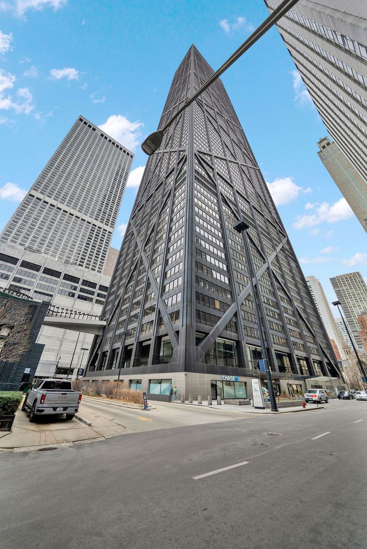 175 E Delaware Place #6018 — Chicago, IL 60611