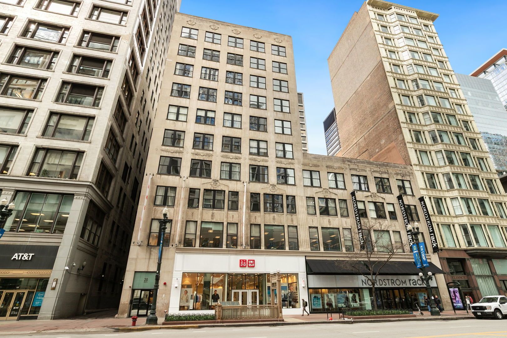 20 N State Street #611 — Chicago, IL 60602