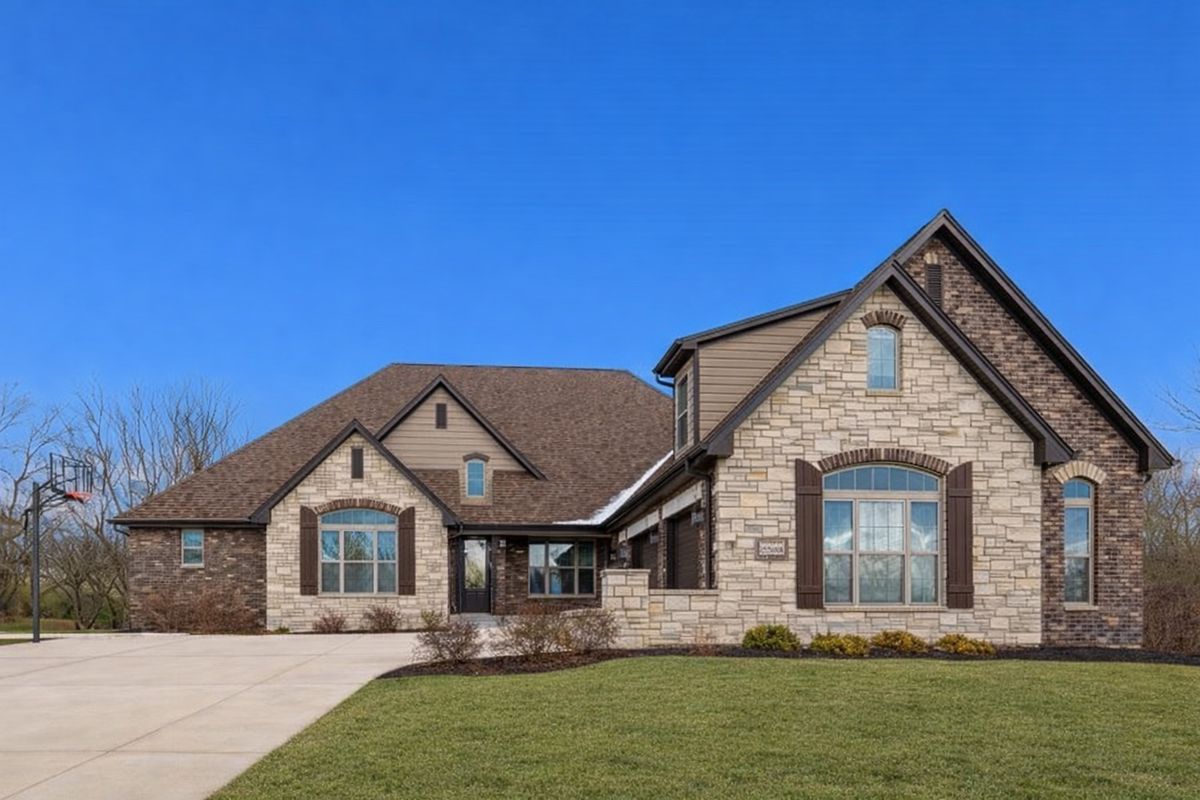 21433 Wooded Cove Drive, Elwood, IL 60421