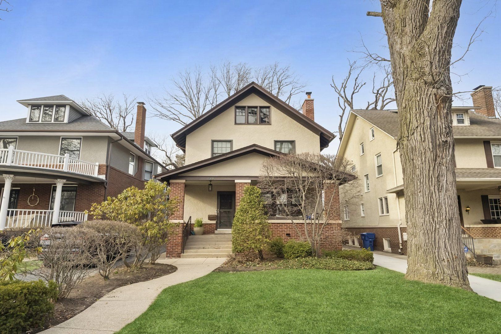 729 Lincoln Street — Evanston, IL 60201