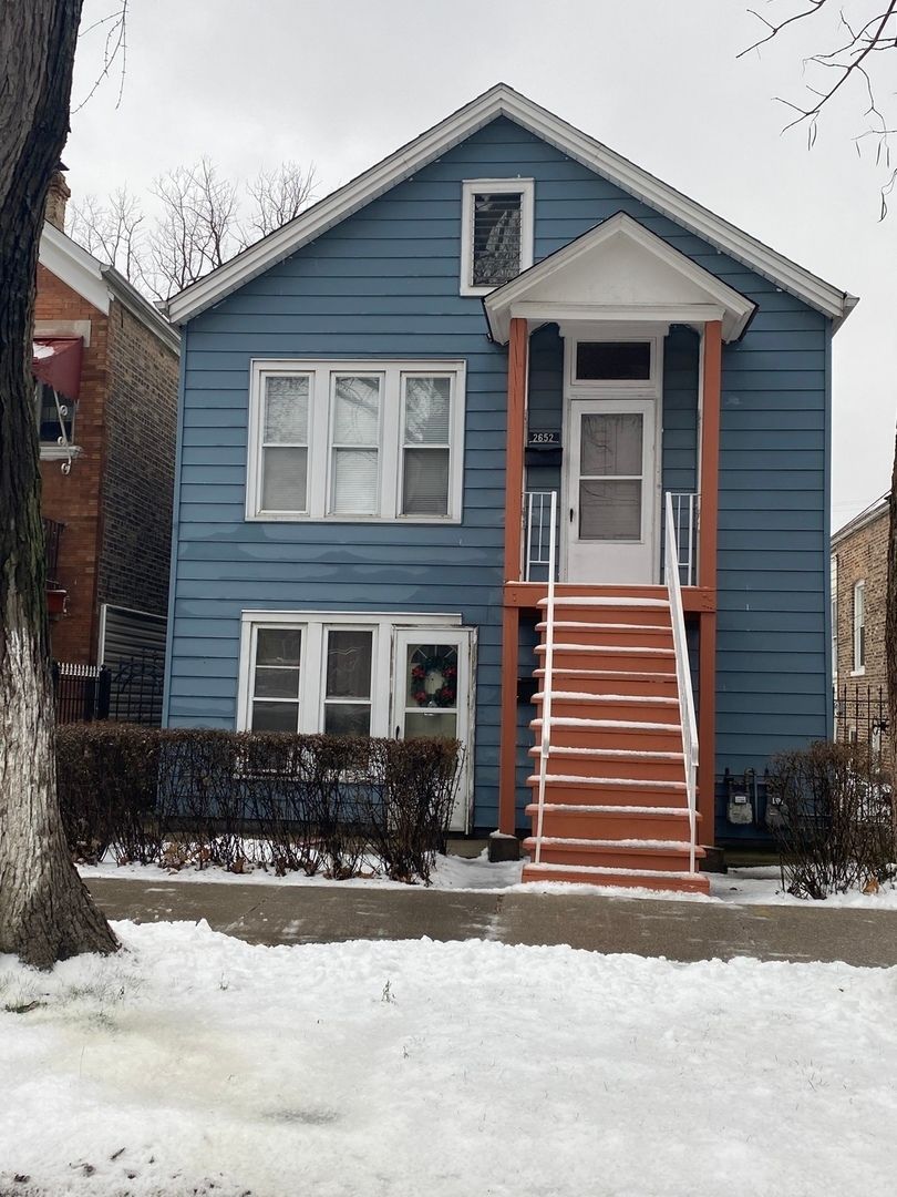 2652 S Komensky Avenue — Chicago, IL 60623