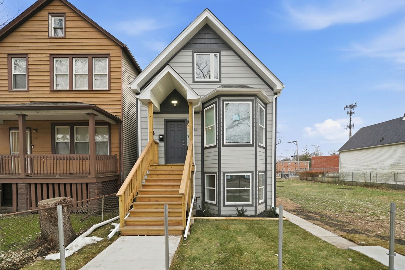 8839 S Colfax Avenue — Chicago, IL 60617