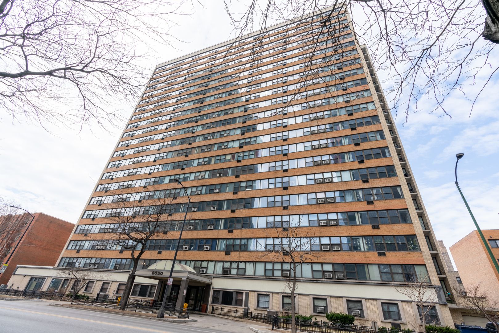 6030 N Sheridan Road #508 — Chicago, IL 60660