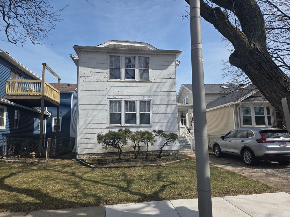 2531 N 75th Avenue, Elmwood Park, IL 60707