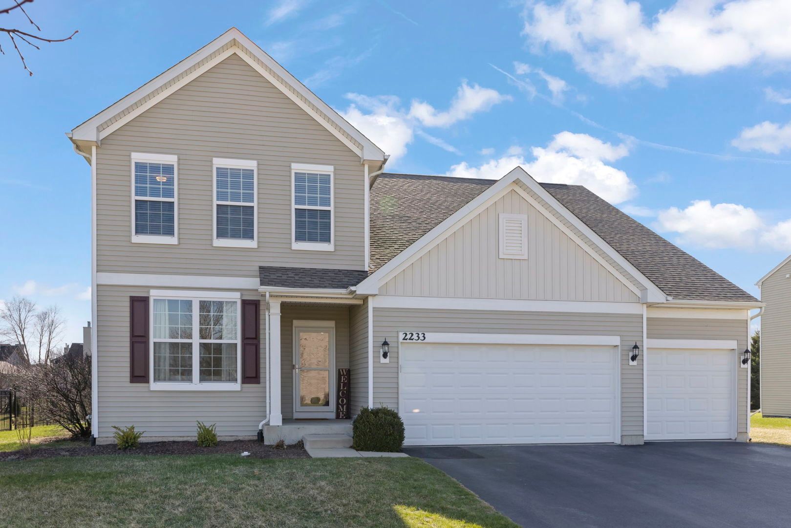 2233 Olive Lane — Yorkville, IL 60560