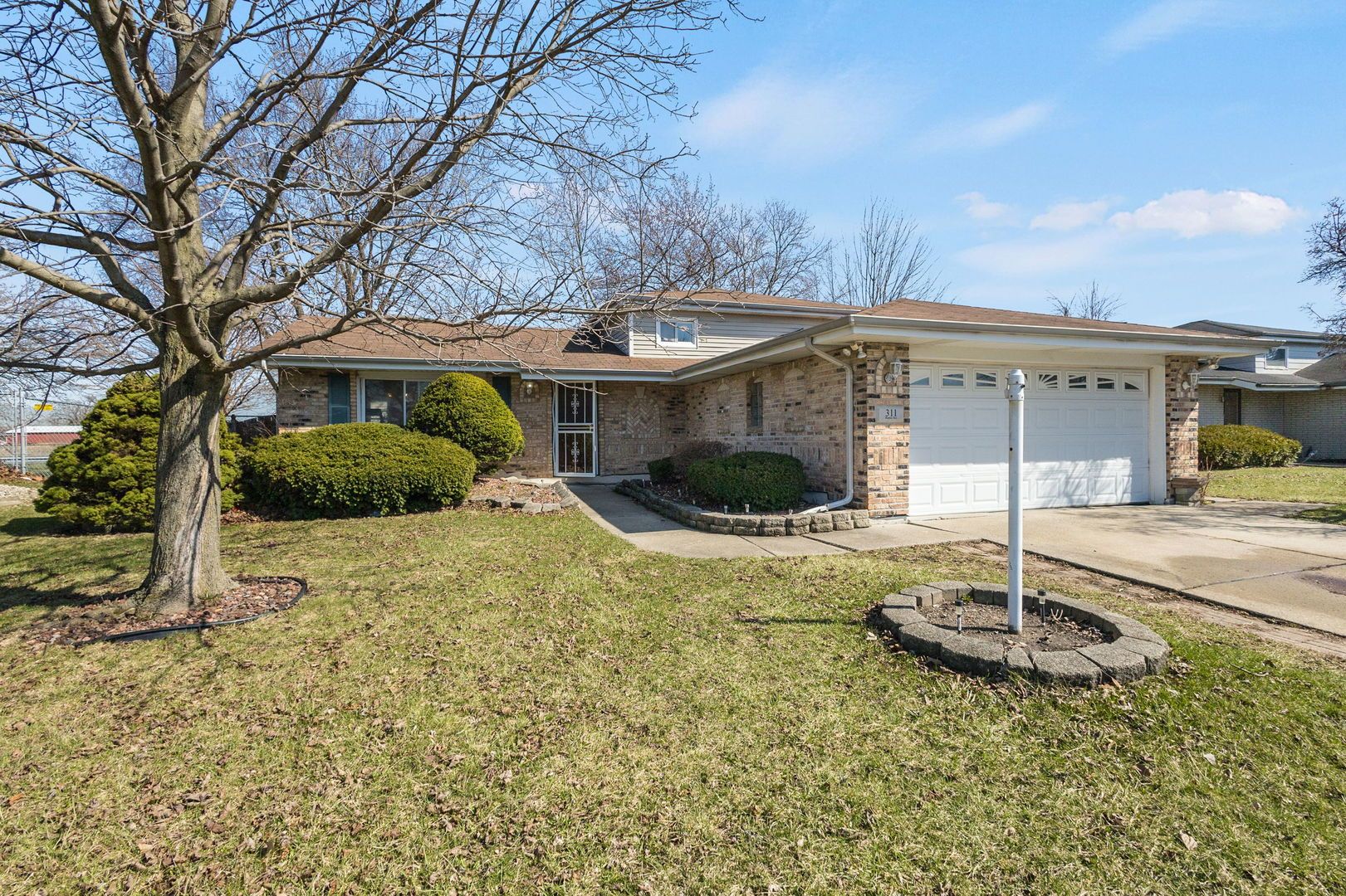 311 S Harper Avenue — Glenwood, IL 60425