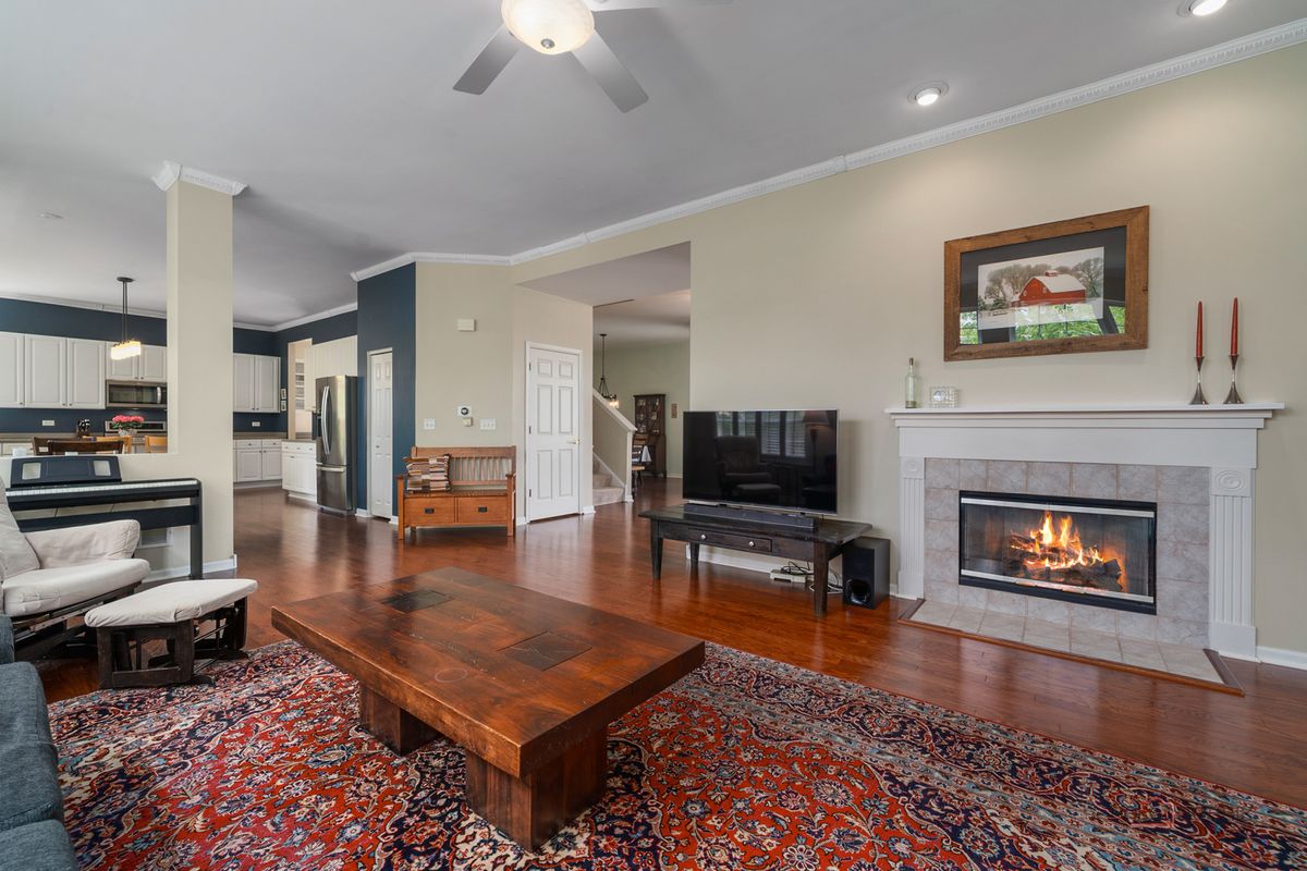 146 Colonial Drive, Vernon Hills, IL 60061