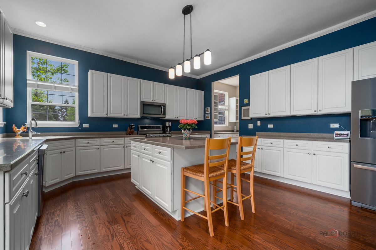 146 Colonial Drive, Vernon Hills, IL 60061