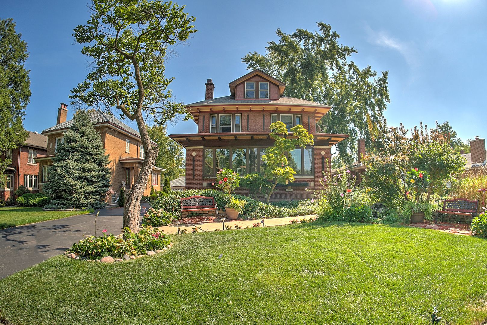 10127 S Hoyne Avenue — Chicago, IL 60643
