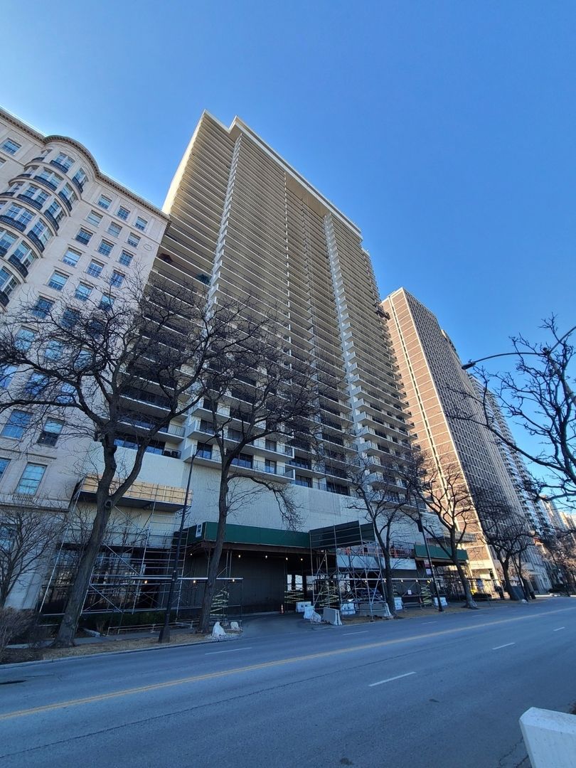 1212 N LAKE SHORE Drive #20CN — Chicago, IL 60610