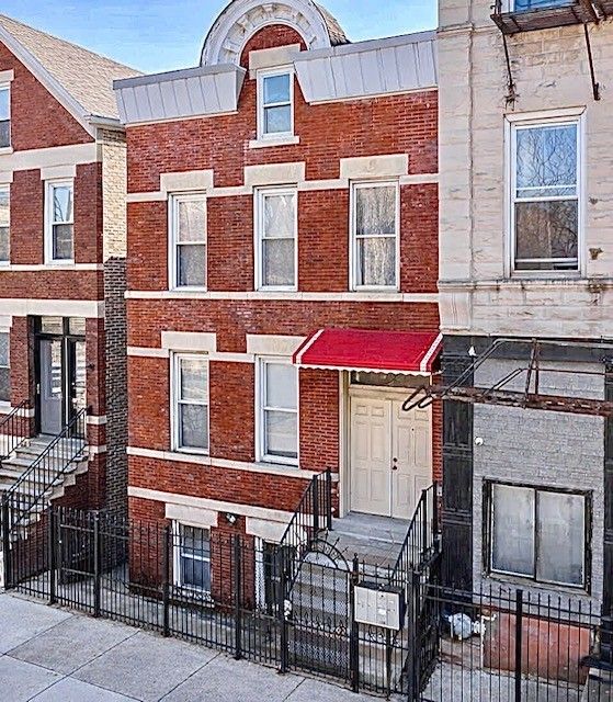 1527 W 18th Place — Chicago, IL 60608
