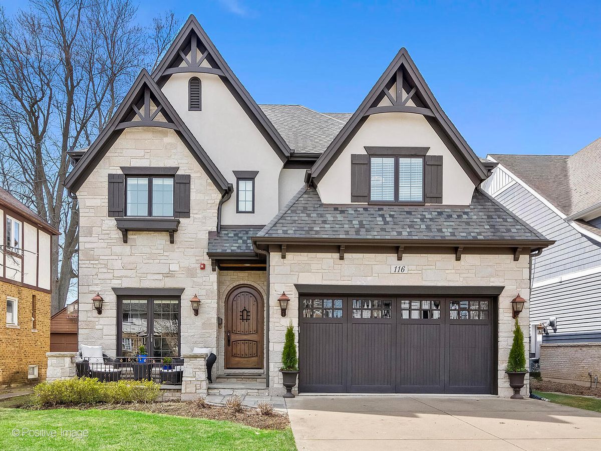 116 Prospect Avenue, Clarendon Hills, IL 60514