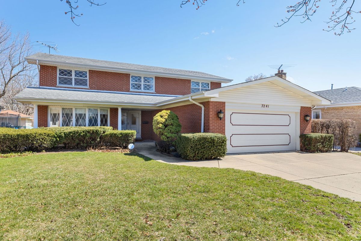 7241 Lowell Avenue, Lincolnwood, IL 60712