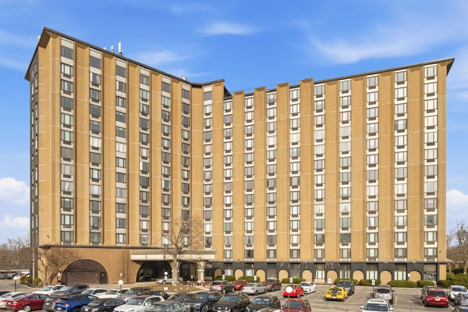 1 Renaissance Place #709 — Palatine, IL 60067