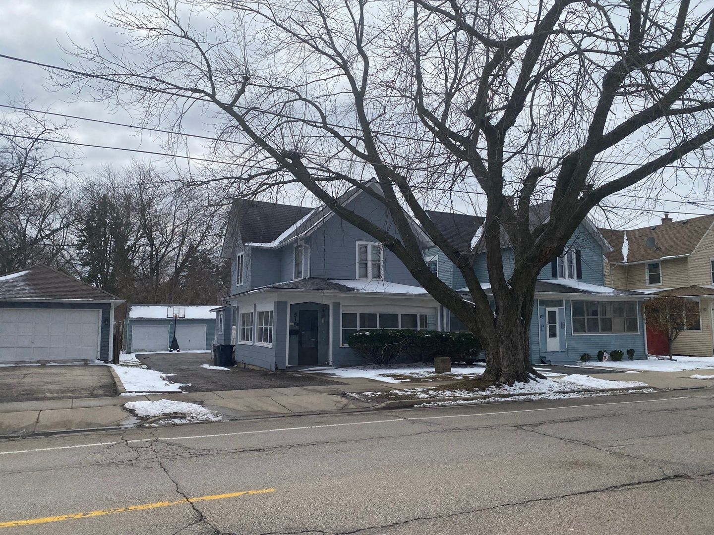 515 Walnut Avenue — Elgin, IL 60123