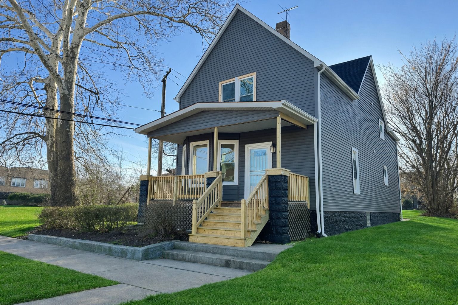 11844 S Lowe Avenue — Chicago, IL 60628