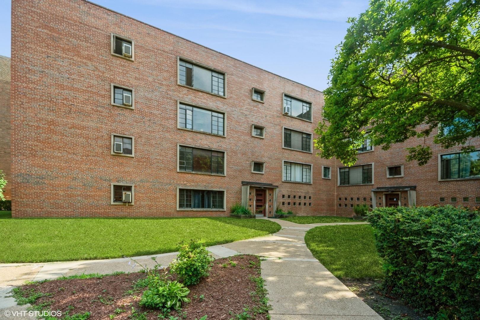 5728 S Stony Island Avenue #2 — Chicago, IL 60637
