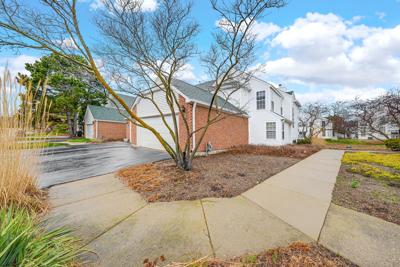 108 Hampton Boulevard — Lake Bluff, IL 60044