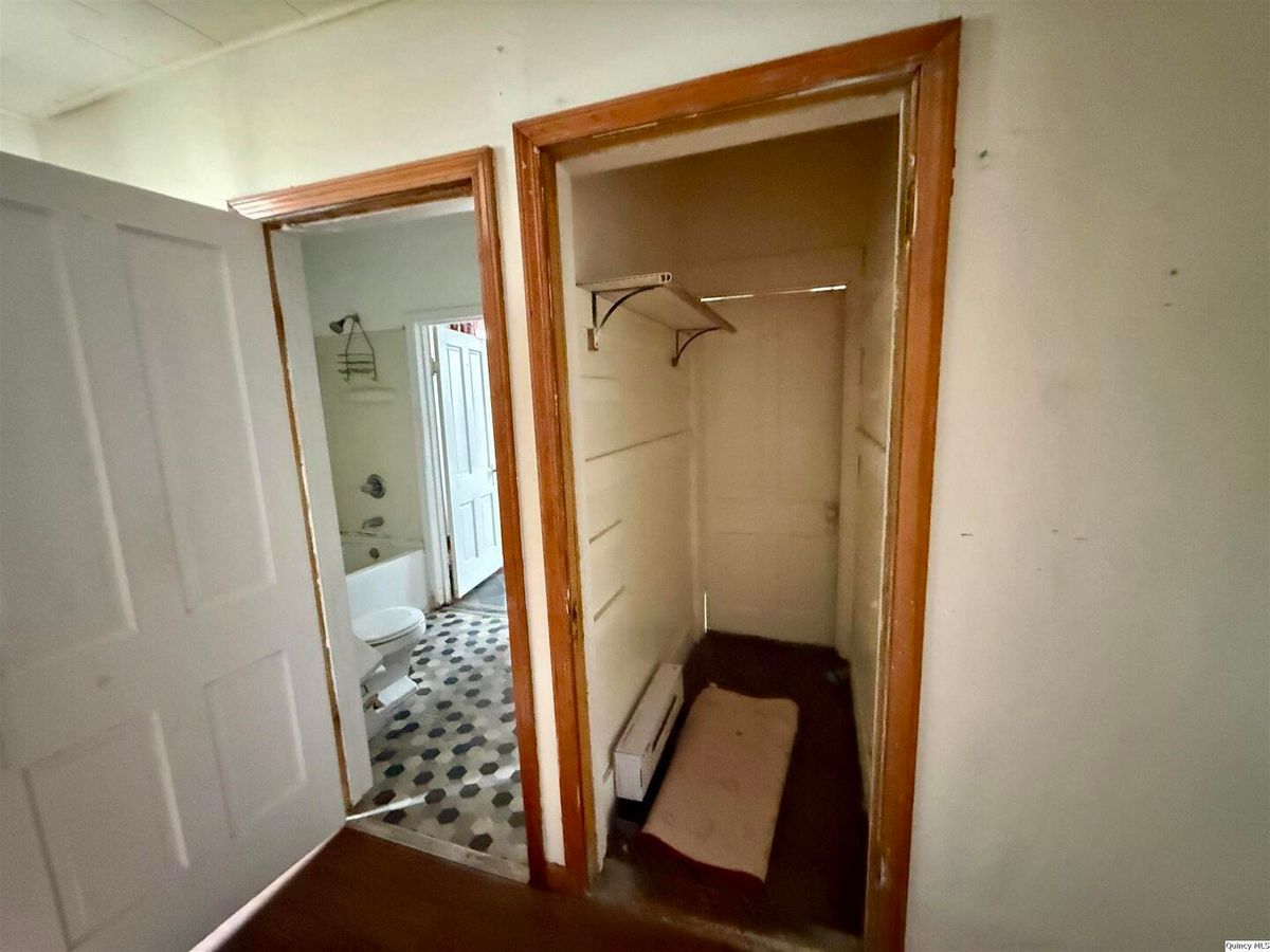 733 Buchanan, Carthage, IL 62321